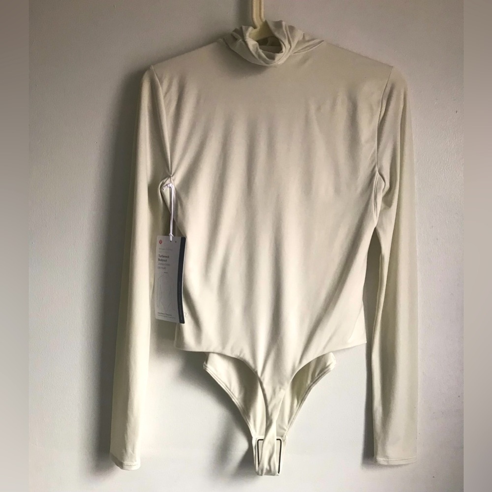 LULULEMON Wundermost Ultra-Soft Nulu Turtleneck Bodysuit - Picture 7 of 13